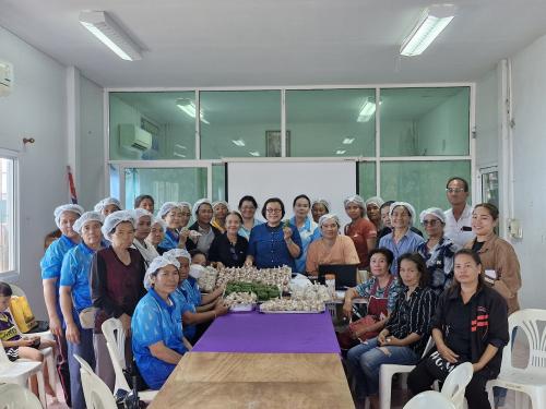 Information example : Wiang Haeng Community Development Office Collaborates in Planting Kitchen Garden to Ensure Food Security "Leaders Must Act First" under the "Change for 5 G" Initiative